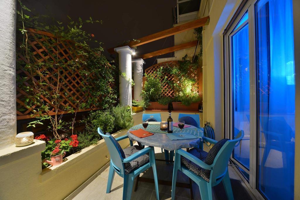 Oasis Veranda Under Columns.Kolonaki Embassy Area. Atény Exteriér fotografie