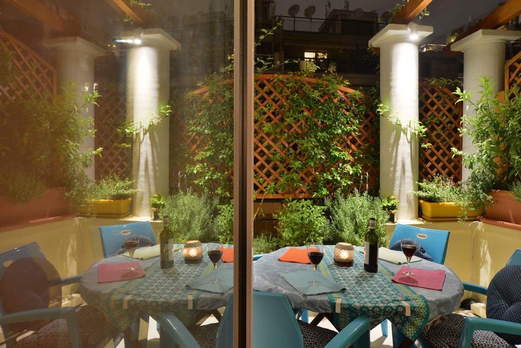 Oasis Veranda Under Columns.Kolonaki Embassy Area. Atény Exteriér fotografie